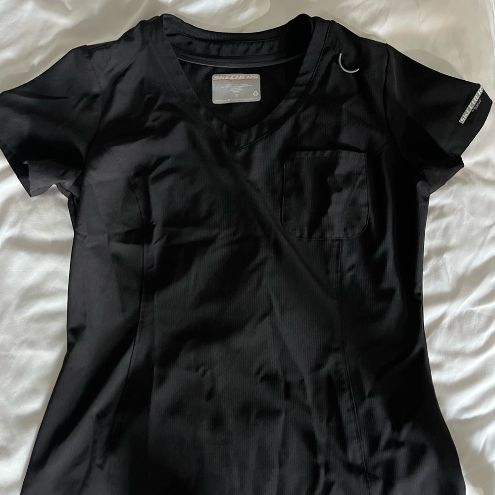 Skechers by Barco Black Short Sleeve Women’s Scrub Top